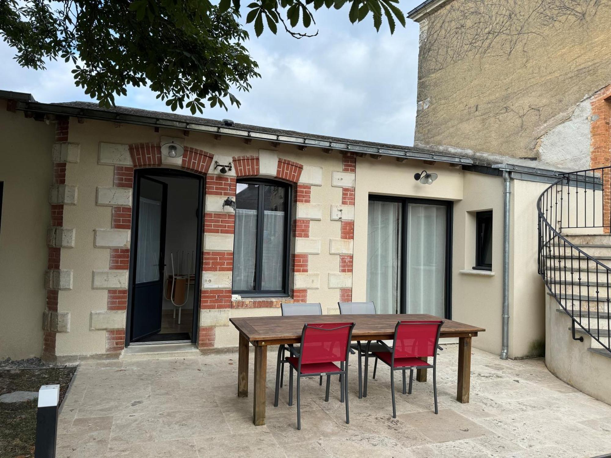 Petit Gite Avec Terrasse Thouarce Exterior photo